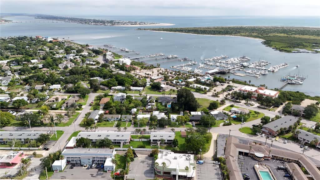 Salt Run II: Family-Friendly Downtown View