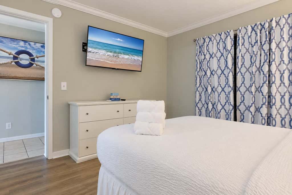 Myrtle Beach Resort A-329 with Resort-Style Amenities