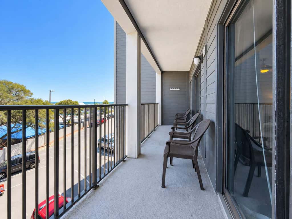 Myrtle Beach Resort A-329 with Resort-Style Amenities