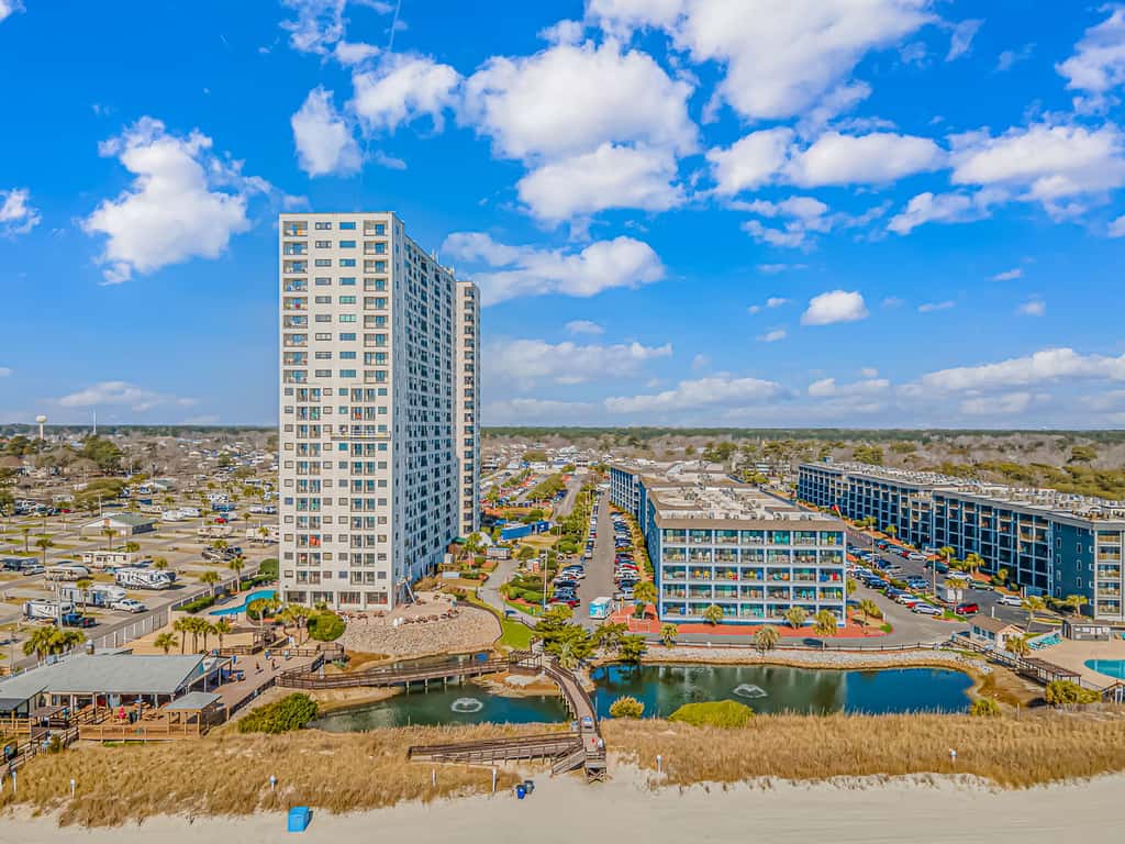 Myrtle Beach Resort A-329 with Resort-Style Amenities