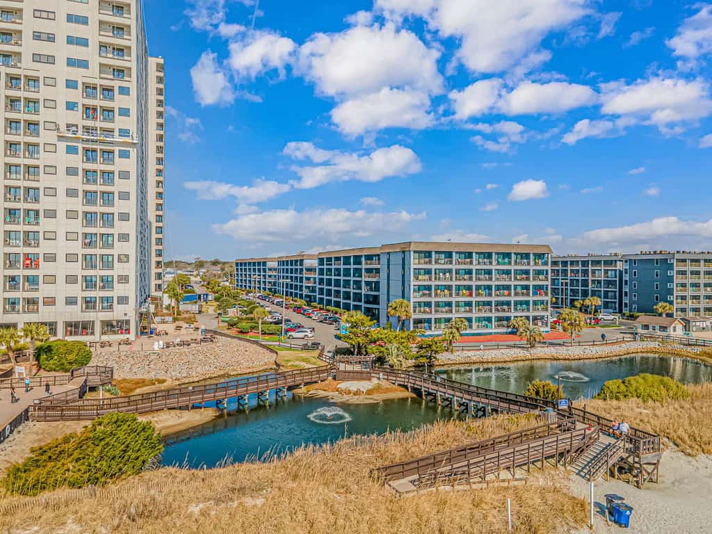 Myrtle Beach Resort A-329 with Resort-Style Amenities