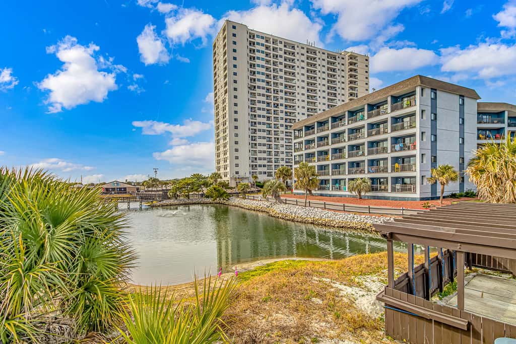 Myrtle Beach Resort A-329 with Resort-Style Amenities