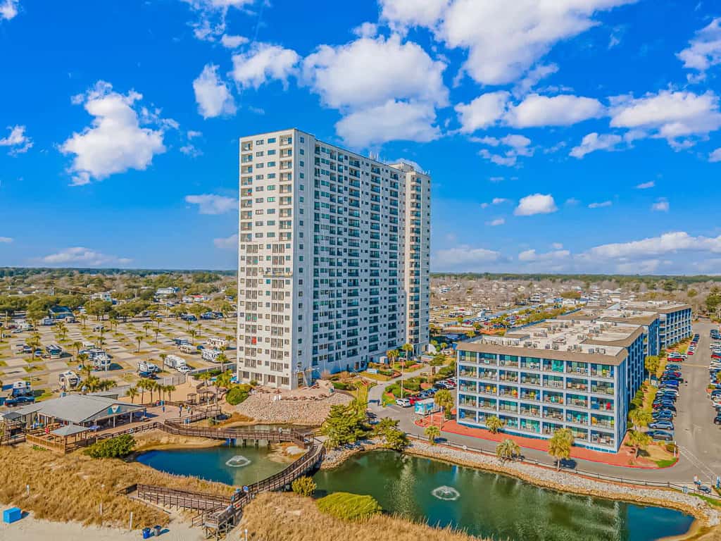 Myrtle Beach Resort A-329 with Resort-Style Amenities