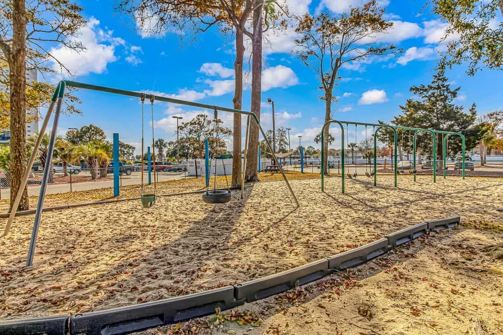 Myrtle Beach Resort A-329 with Resort-Style Amenities