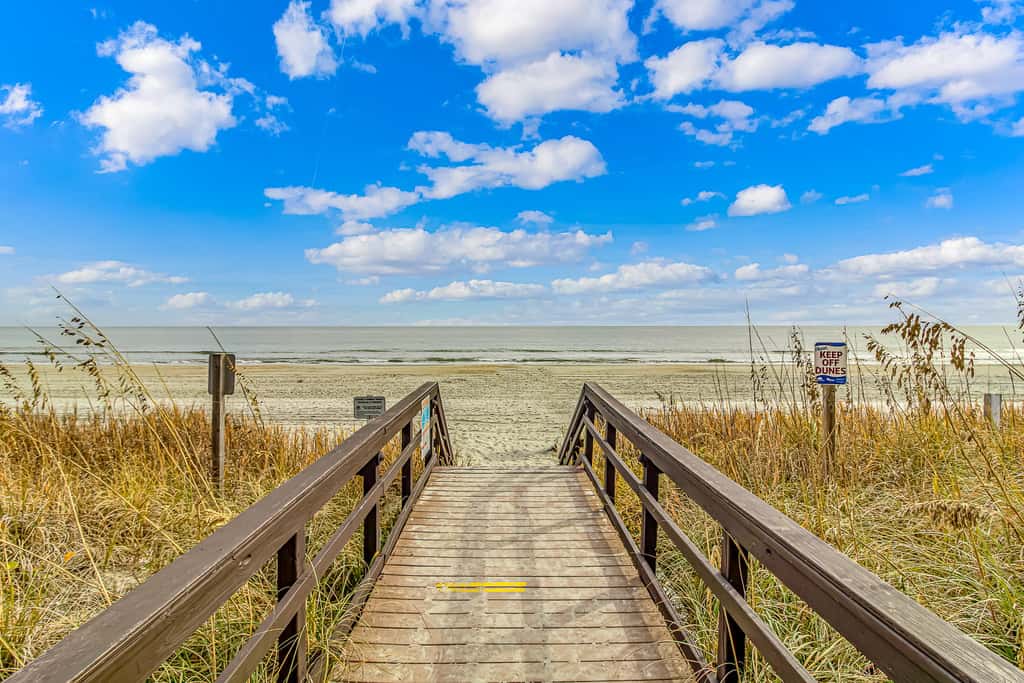Myrtle Beach Resort A-329 with Resort-Style Amenities