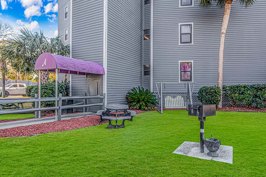 Myrtle Beach Resort A-329 with Resort-Style Amenities