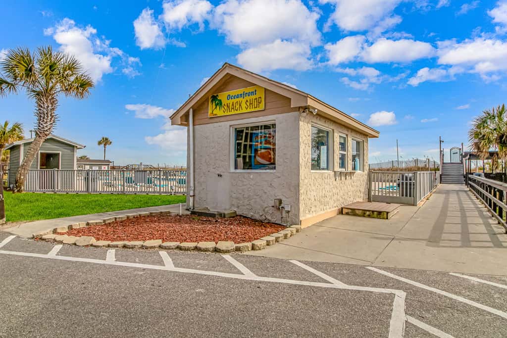 Myrtle Beach Resort A-329 with Resort-Style Amenities
