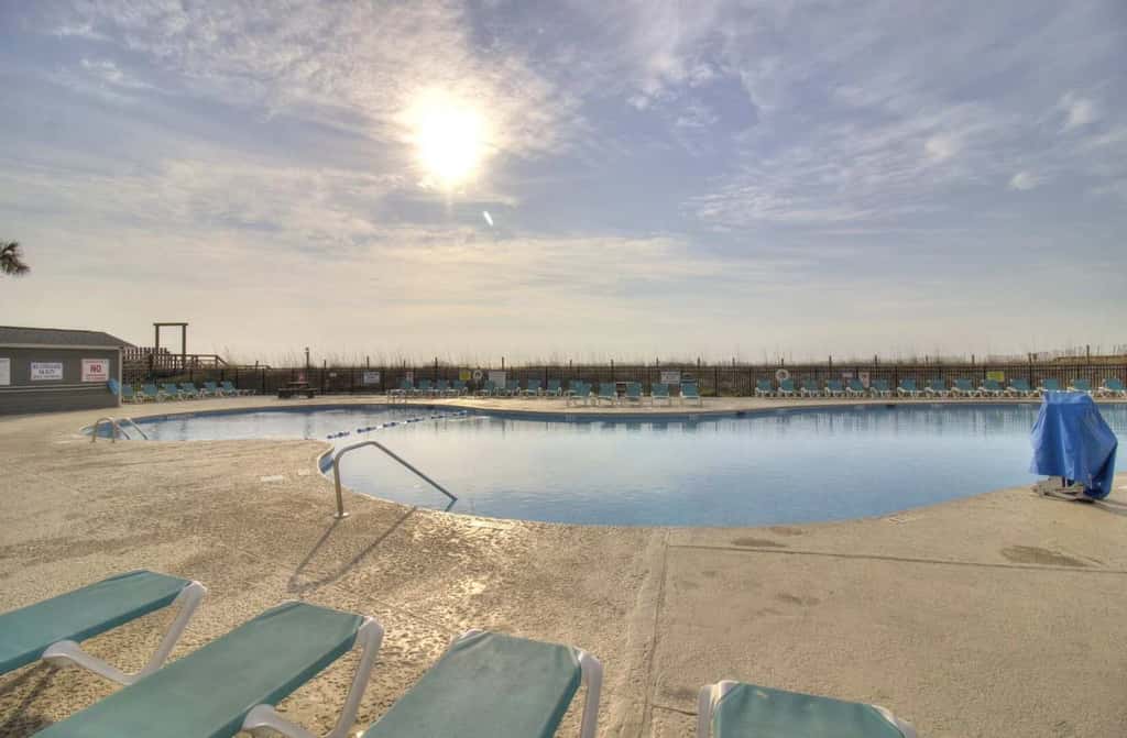 Myrtle Beach Resort A-329 with Resort-Style Amenities