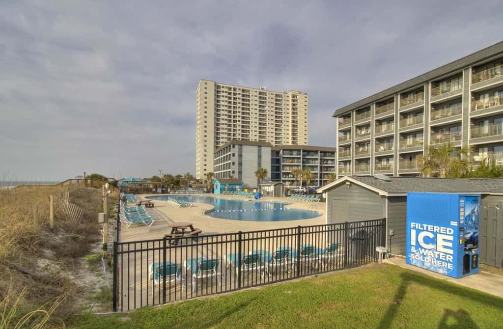 Myrtle Beach Resort A-329 with Resort-Style Amenities