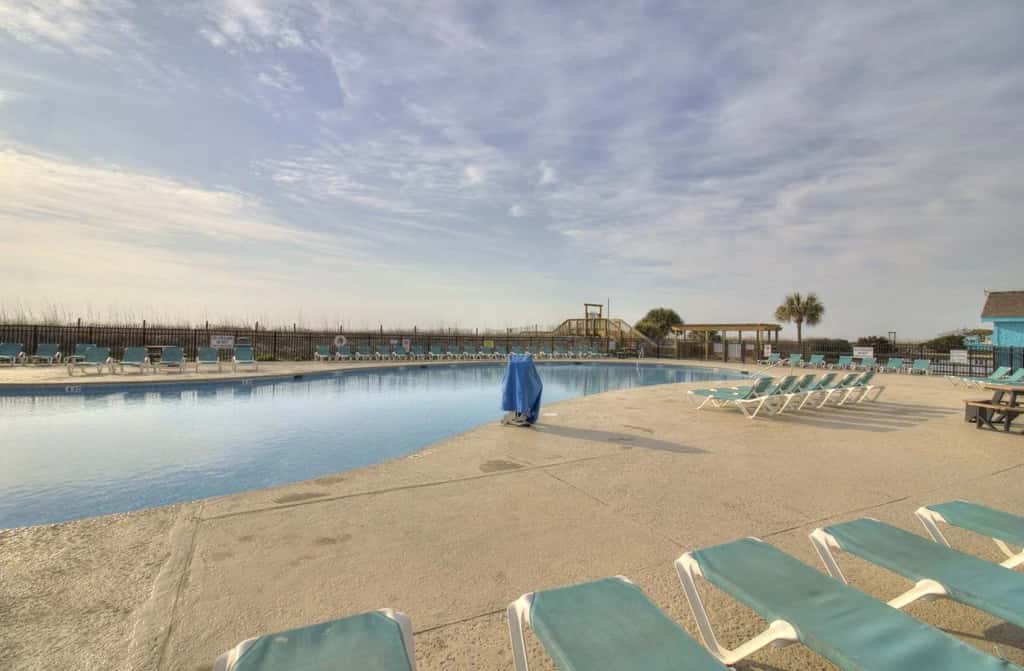 Myrtle Beach Resort A-329 with Resort-Style Amenities