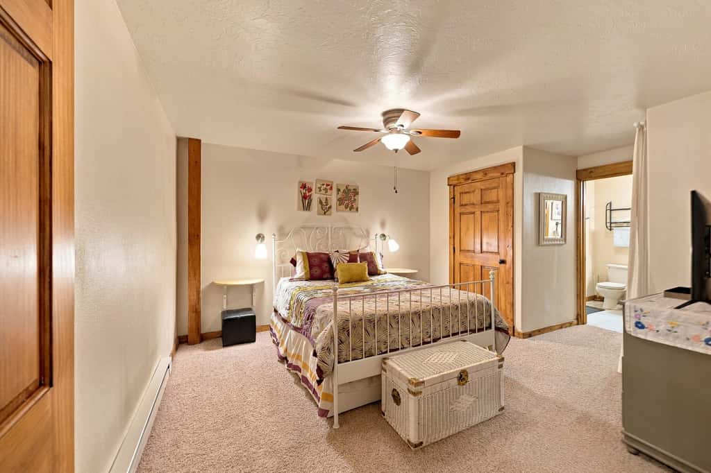 Aspen Village McCall Condo | Pools, Gym, Hot Tub