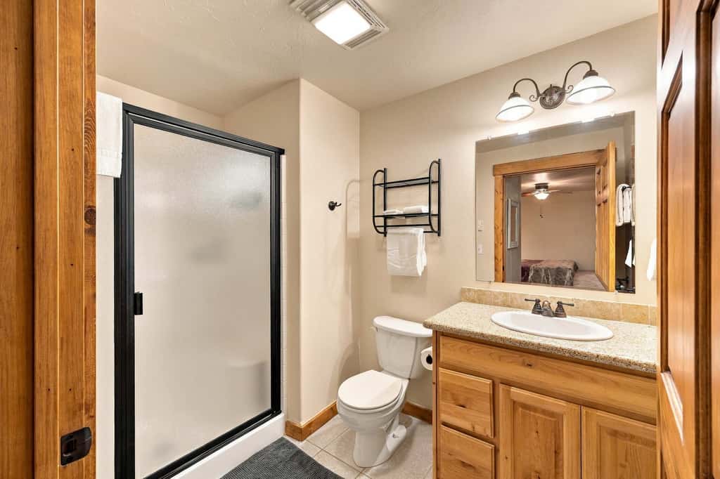 Aspen Village McCall Condo | Pools, Gym, Hot Tub