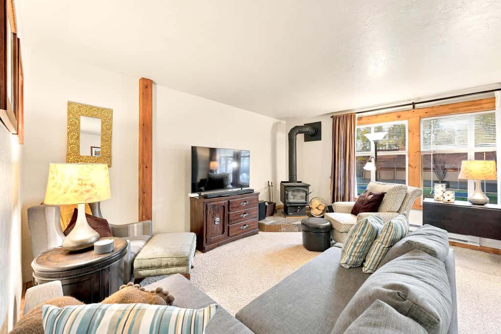 Aspen Village McCall Condo | Pools, Gym, Hot Tub