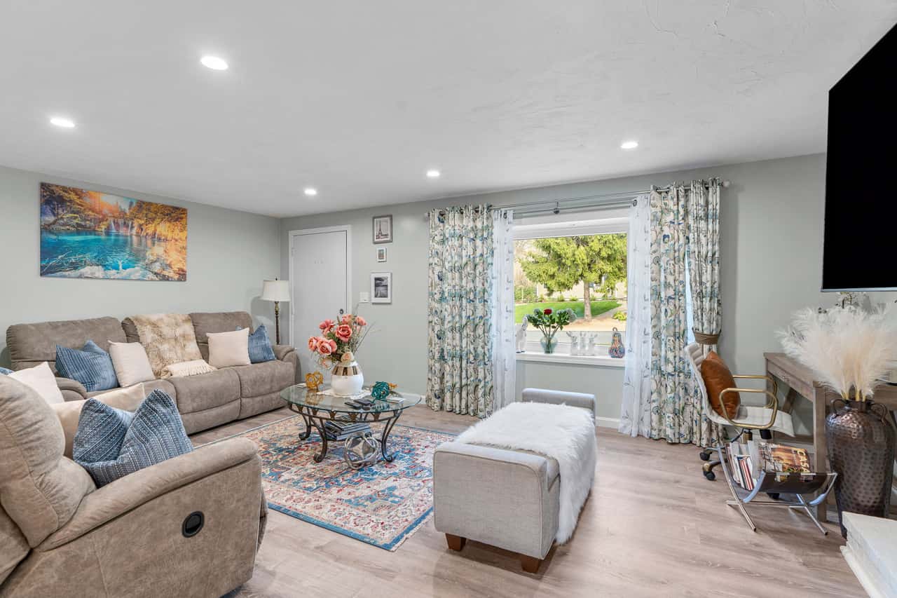 Spacious Family 3 BR Cape Retreat FirepitDeckOutdoorShower | 3 Bed ...