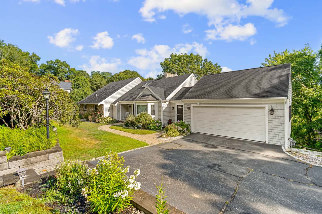 Cape Cod Family Retreat 5BR, Hot Tub, Sleeps 14 | 6 Bed Barnstable, MA ...