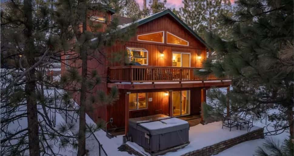 Sleeps 11 · Near Lake & Slopes · Spa & Pool Table | 3 Bed Big Bear, CA ...