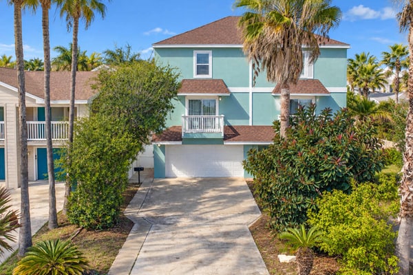 Welcome to our South Padre Island townhome, a bright three-bedroom retreat just a short walk from the public beach access. Cool off in the shared community pool, fire up the grill, and take in island views from the balconies. Inside is an open living and dining area, a full kitchen, and three comfortable bedrooms that sleep six. With easy beach access, smart-lock self check-in, and room for the whole group, it is a relaxed, breezy basecamp for your South Padre getaway. Pet-friendly too, so the whole family can come along (up to 2 pets).