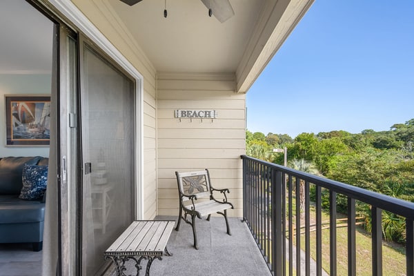 Enjoy a relaxing Hilton Head Island getaway at Ocean Villas C219, a comfortable 1-bedroom, 1-bathroom condo that sleeps up to 6 guests. The home features a queen bed in the bedroom, a sleeper sofa in the living room, and built-in hallway bunks that are perfect for children. Located at Hilton Head Island Beach and Tennis Resort, guests are just steps from the beach and close to pools, tennis and pickleball, dining, fitness facilities, and family-friendly activities.