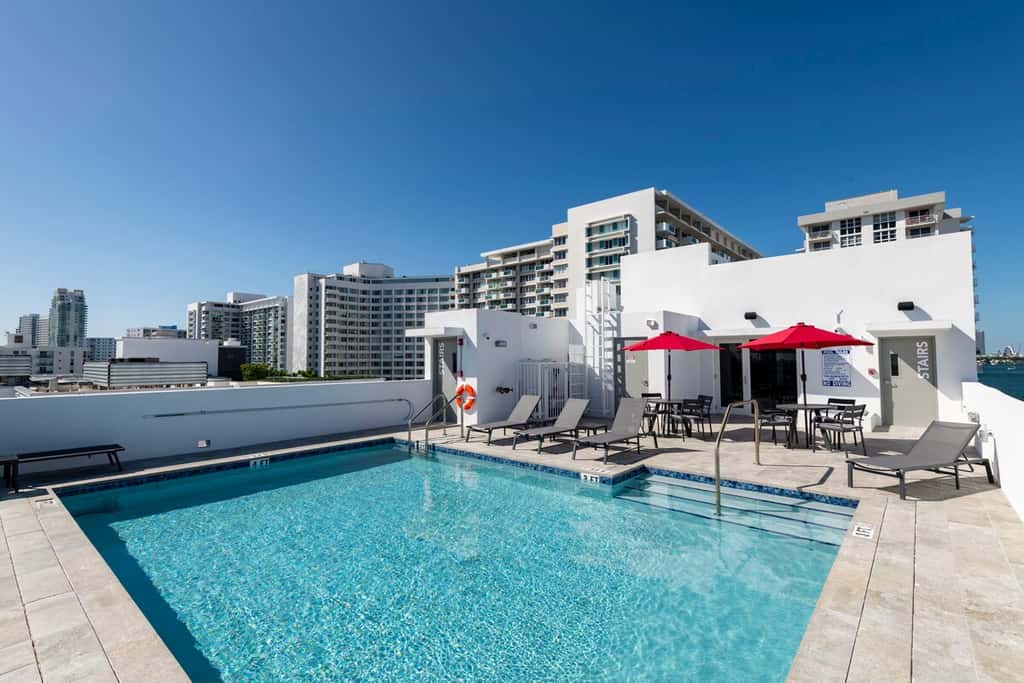 South Beach Apartment: Rooftop Pool - 102
