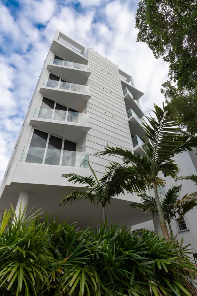 South Beach Apartment: Rooftop Pool - 102