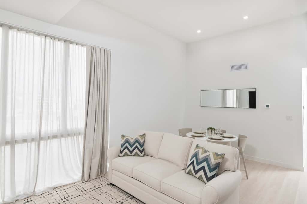 South Beach 2BR-2BA Apt with Rooftop Pool #104 - Sleeps 6