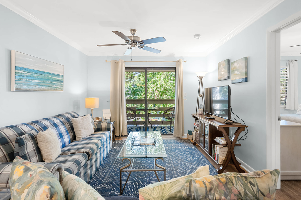 Top Floor Hilton Head Condo Near Folly Field Beach