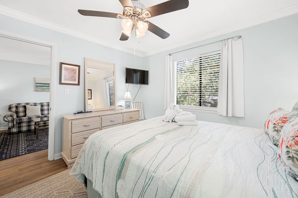 Enjoy a relaxing Hilton Head Island getaway in this top-floor, two-bedroom, two-bathroom condo in Fiddlers Cove. Located just 0.3 miles from Folly Field Beach Park, this comfortable retreat features a fully equipped kitchen, free WiFi, cable TV, and sleeping space for up to six guests with a queen bed, two twin beds, and a sleeper sofa. Enjoy seasonal access to one heated and one unheated community pool, plus resort amenities and nearby island attractions.