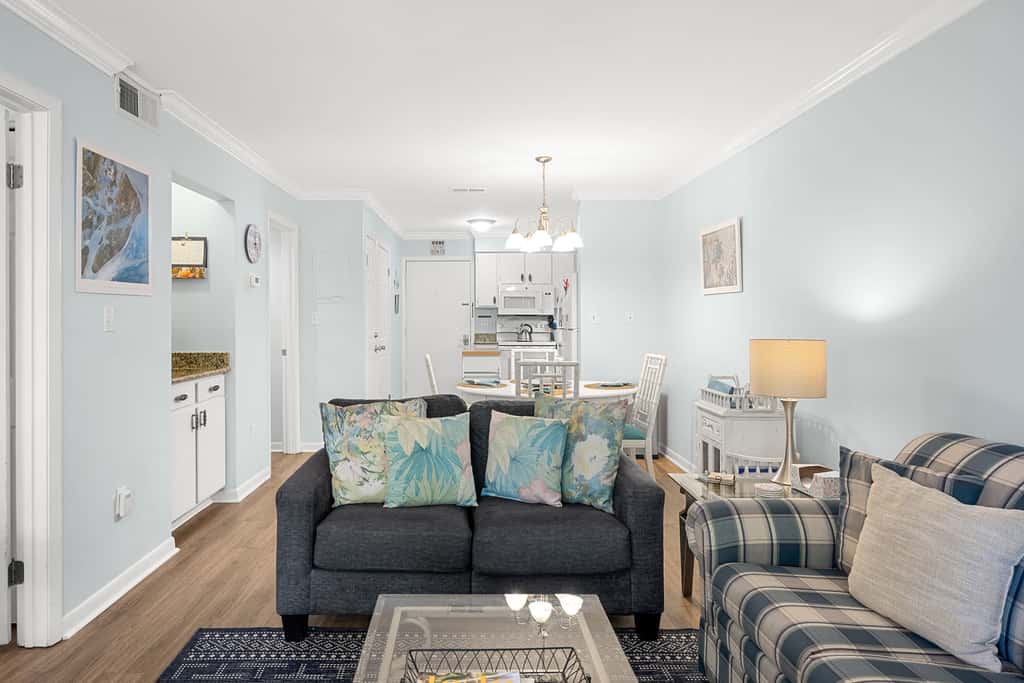Top Floor Hilton Head Condo Near Folly Field Beach