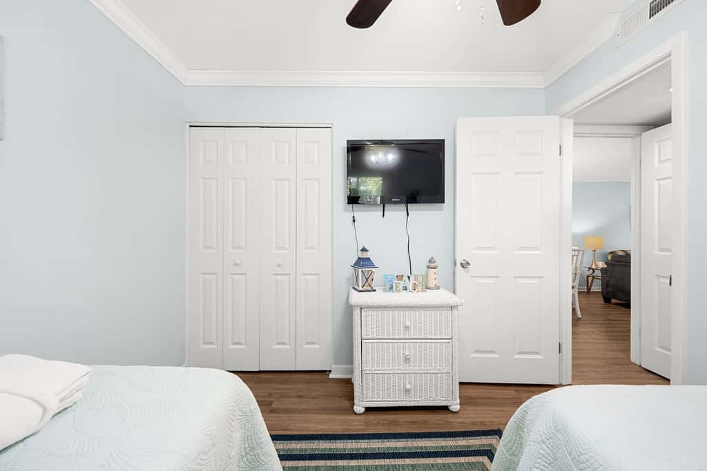 Top Floor Hilton Head Condo Near Folly Field Beach