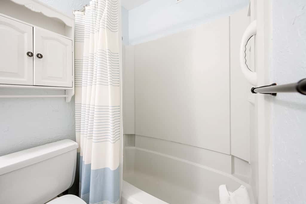 Top Floor Hilton Head Condo Near Folly Field Beach