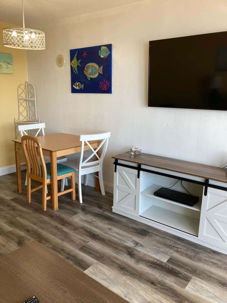 7th floor oceanfront condo w/shared pools, lazy river & direct beach access