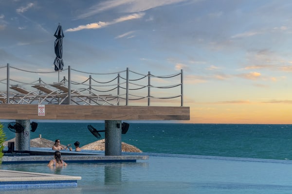 Beachfront Condo with Panoramic Views Verano 1204