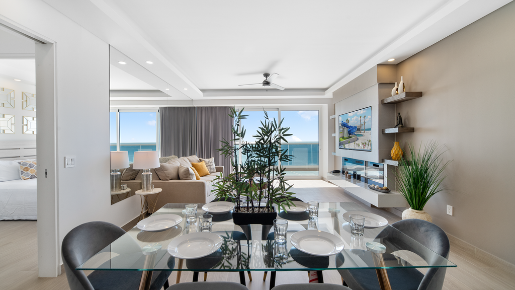 Beachfront Panoramic Views Viento 1204