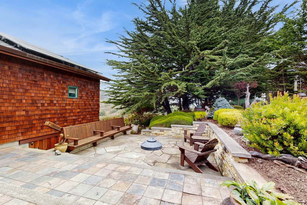 Stunning Mendocino Coast Views - Hot Tub & BBQ