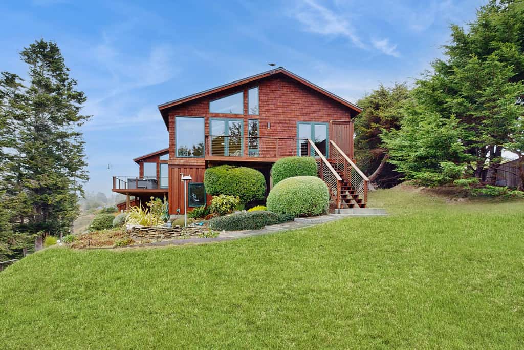 Stunning Mendocino Coast Views - Hot Tub & BBQ