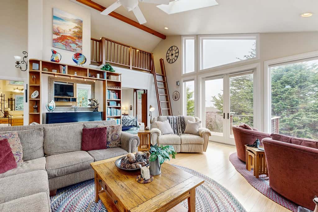 Stunning Mendocino Coast Views - Hot Tub & BBQ