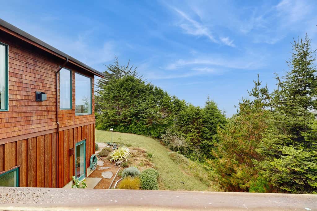 Stunning Mendocino Coast Views - Hot Tub & BBQ