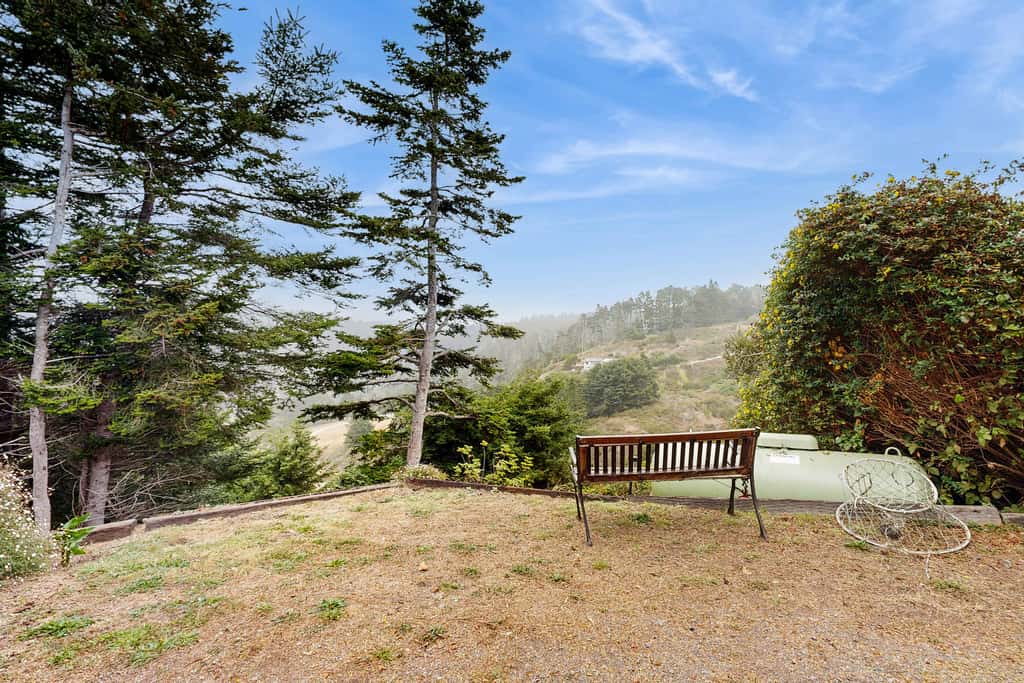 Stunning Mendocino Coast Views - Hot Tub & BBQ