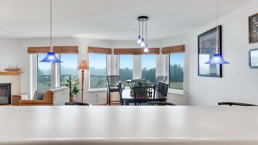 Beachfront Escape - Balcony Views, Fireplace, Pets OK