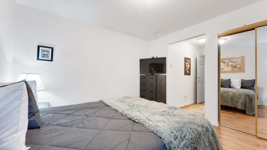 Beachfront Escape - Balcony Views, Fireplace, Pets OK