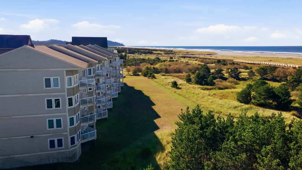 Beachfront Escape - Balcony Views, Fireplace, Pets OK