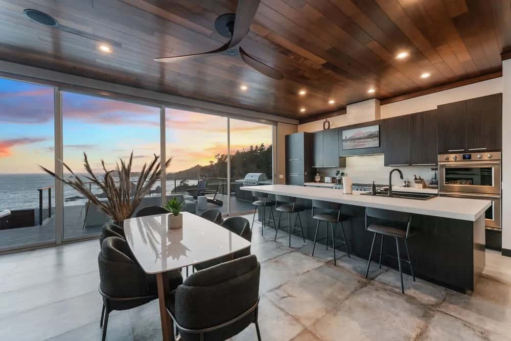 Anchor Cove - Oceanfront glass house on 5 acres, 6 person hot tub, gym