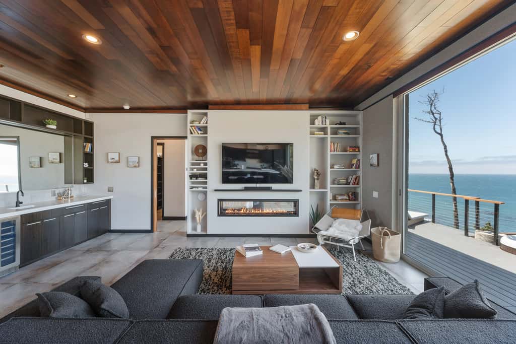 Anchor Cove - Oceanfront glass house on 5 acres, 6 person hot tub, gym