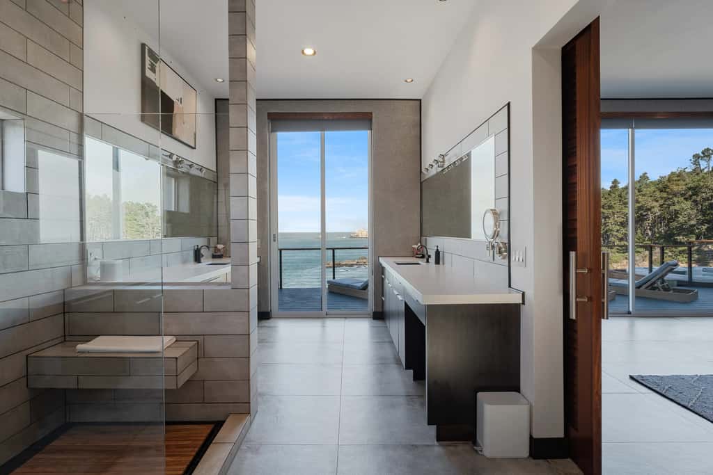 Anchor Cove - Oceanfront glass house on 5 acres, 6 person hot tub, gym