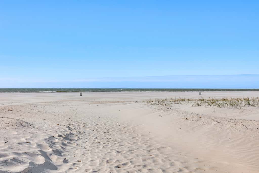 'Driftwood Beach Suite' - Walk to Clearwater Bch