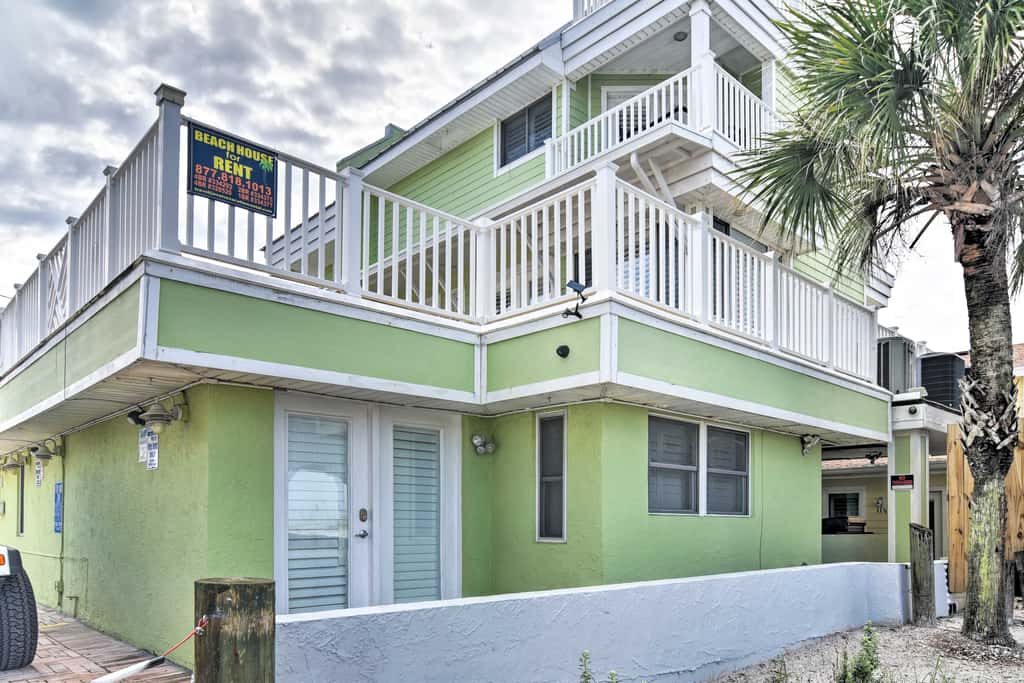 'Driftwood Beach Suite' - Walk to Clearwater Bch