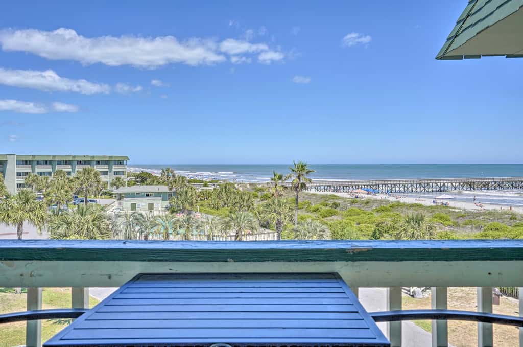 Beachfront Isle of Palms Condo w/ Balcony & Pool!