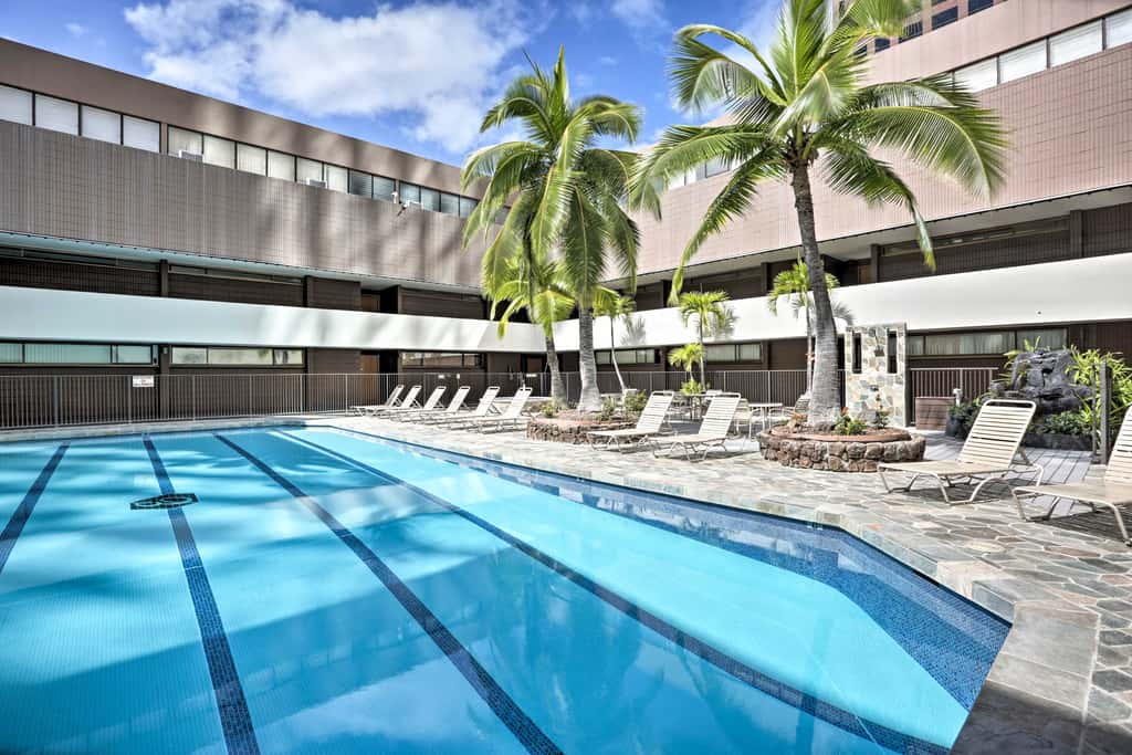 Downtown Honolulu Suite Near Ala Moana Beach!