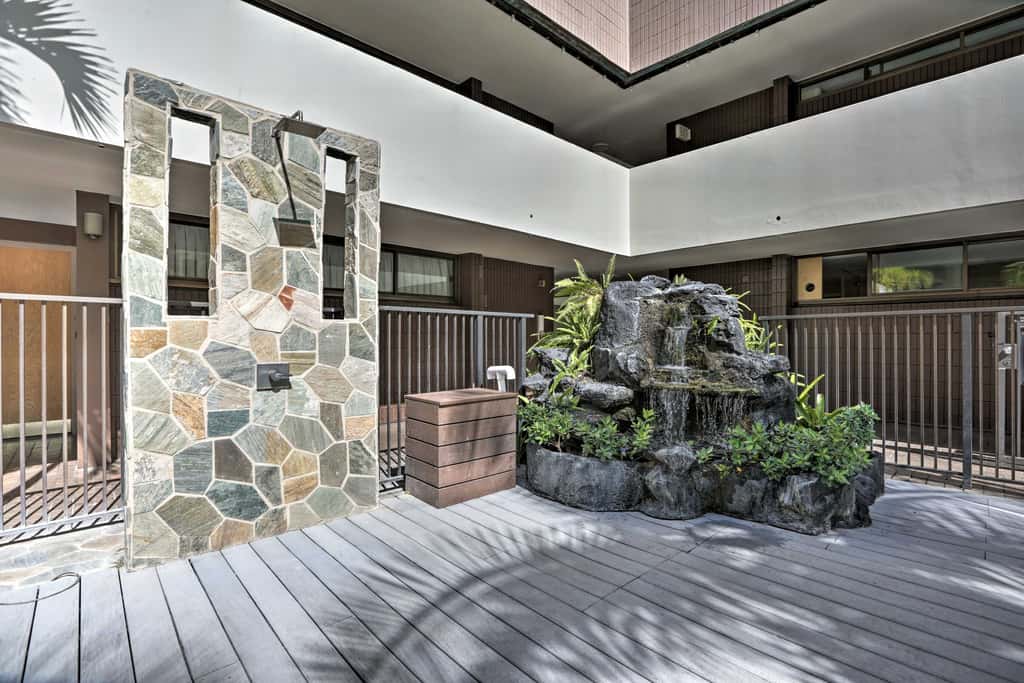Downtown Honolulu Suite Near Ala Moana Beach!