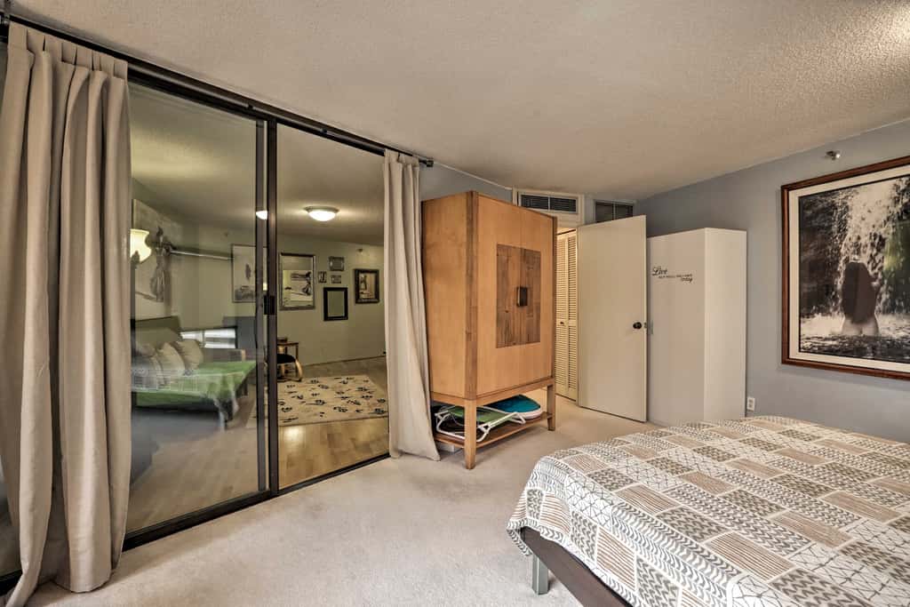 Downtown Honolulu Suite Near Ala Moana Beach!